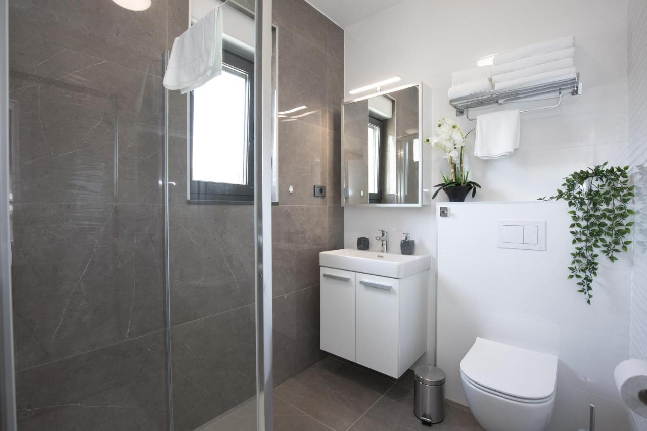 באסקה Villa Supernus With Heated Pool מראה חיצוני תמונה